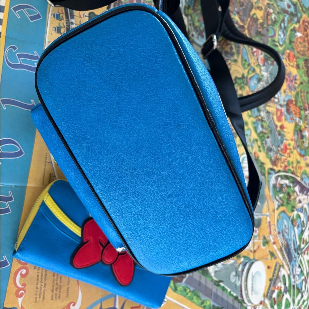 Loungefly Donald Duck Backpack with matching wallet - Picture 11 of 11